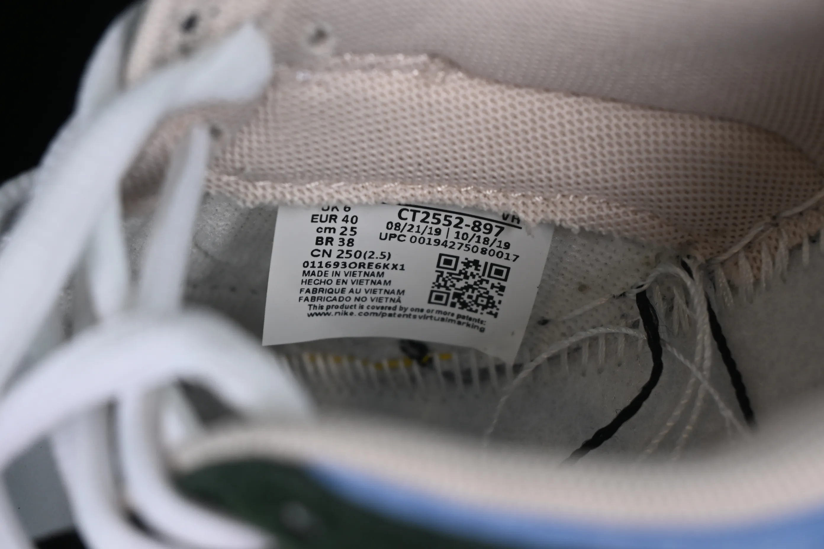 All categories Nk SB Dunk Series Nk SB Dunk Low low-top sneakers Otomo Katsuhiro x Nk SB Dunk Low "Steamboy OST" Otomo Katsuhiro co-branded double hook SB low-top sports and leisure sneakers CT2552-897